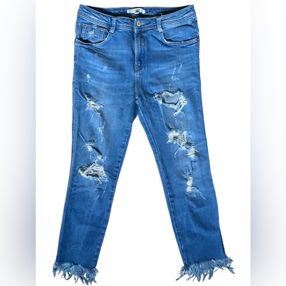 5/25$ ✨ Frayed Hem Zara Jeans - Picture 2 of 9